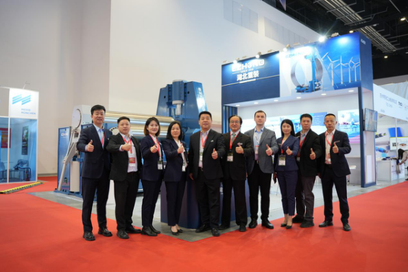 湖北重裝亮相CIMT與國際品牌同臺競技